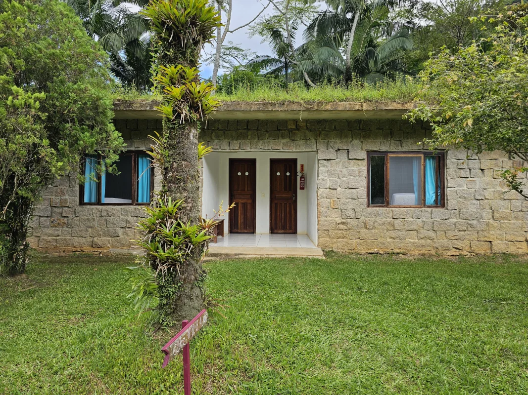 Quarto Individual c/ Banheiro Compartilhado