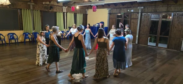 Curso Livre em Danças Circulares Sagradas Aprofundar em Si a partir das Danças | 14 a 18/01/2026